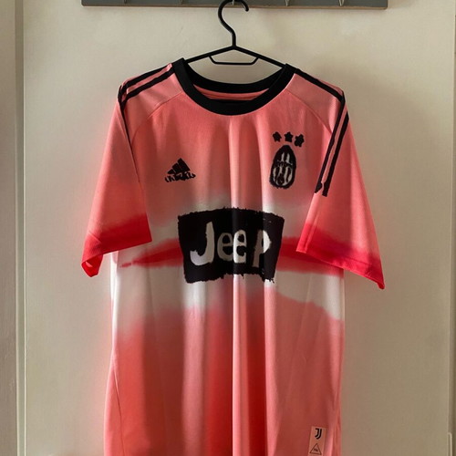 Juventus Ronaldo Spécial Édition Humanrace jersey size L