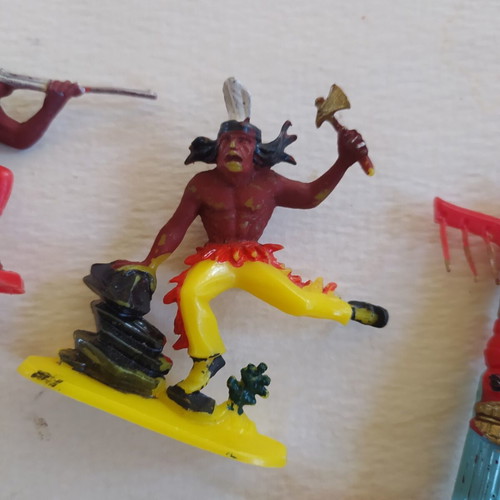 Vintage plastic Wild West figures & totem, W. Germany Jean Höfler '60s/'70s