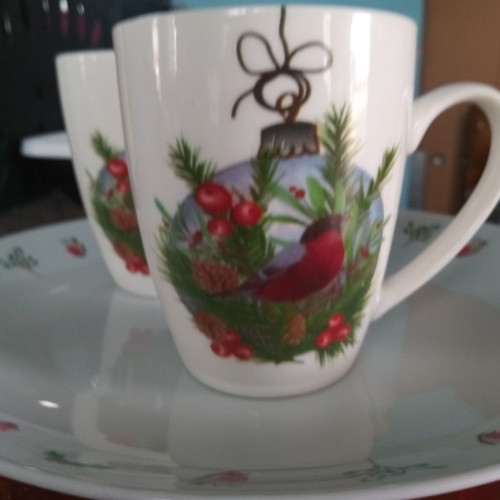 Christmas mug new with fir tree and bird design