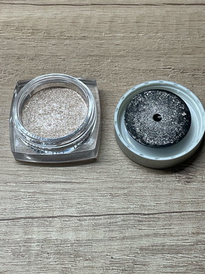 Σκιά ματιών L’Oréal Paris Color Infaillible 24 ώρες αχρησιμοποίητη