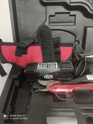 Felco rechargeable pruning shears like new