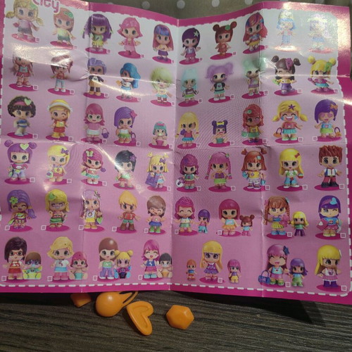 Pinypon mix is max collectible figures like new, 2 pieces