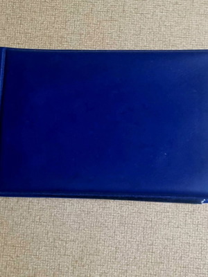 Children's cards like new, collection of 80 with leather-bound album