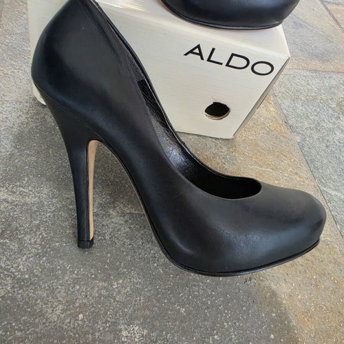 Aldo black pumps like new, size 37