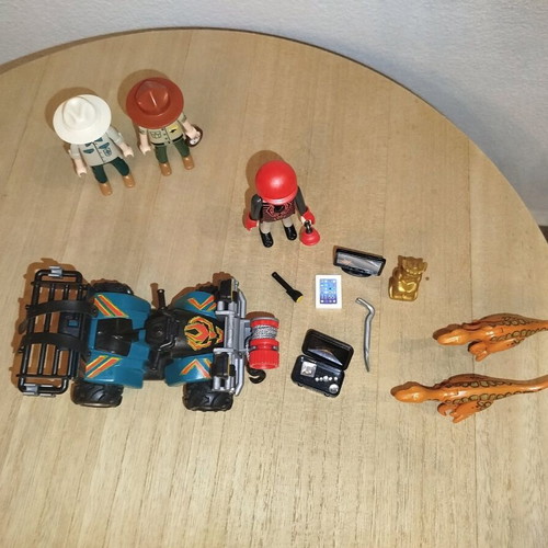 Playmobil bandit with quad, 2 rangers and 2 dinosaurs like new set