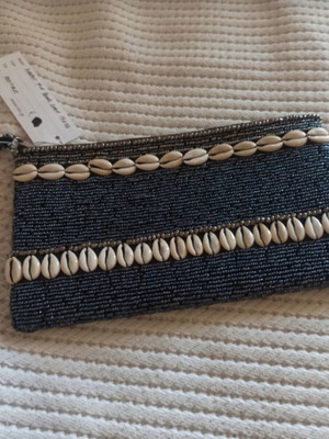 Clutch with beads and shells, new, gray and blue