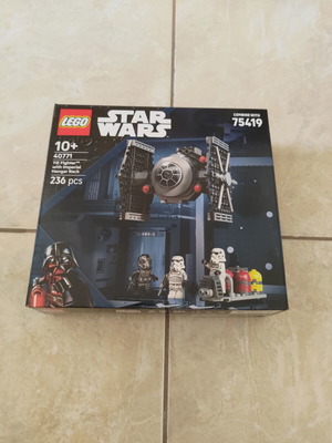 LEGO Star Wars GWP TIE Fighter with Imperial Hangar Rack 40771