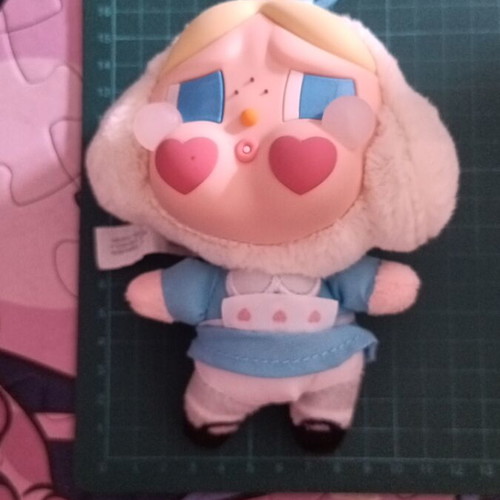 Μπρελόκ She's Alice από τη σειρά Crying Again της Pop Mart σαν καινούργιο