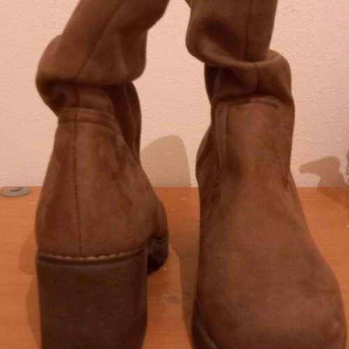 Boots size 38 brown with leather lining like new