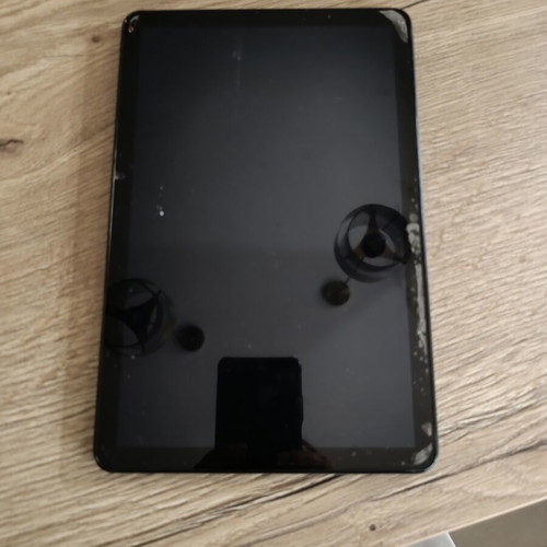 Tcl 10-inch tablet like new with case charger and screen protector
