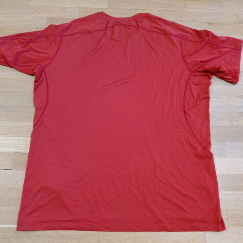 Arc'teryx Men's Shirt XL used, red