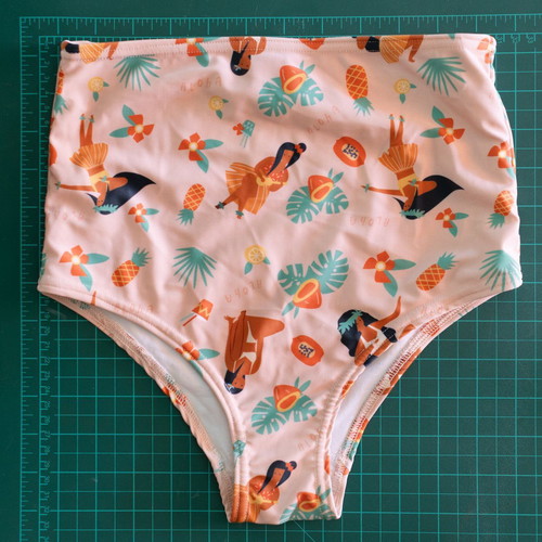 Cherry Muse high-waisted bikini set like new, top M bottom S