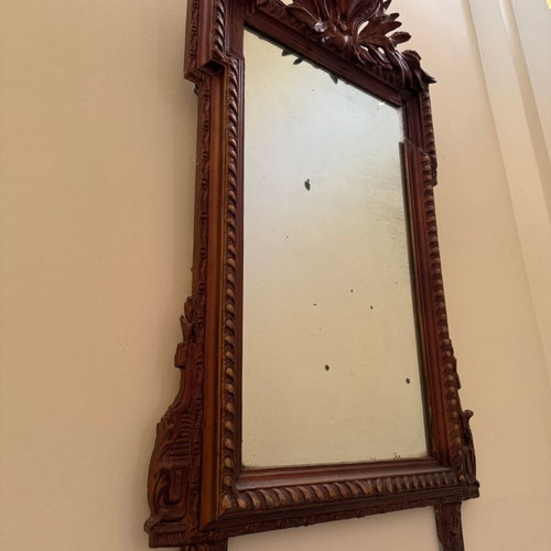 Mirror like new with plaster frame and carved furniture with marble