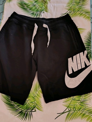 Nike shorts like new
