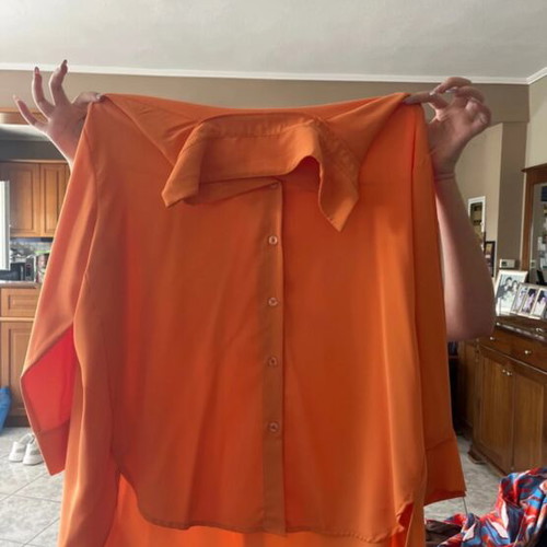 Women's orange shirt like new, size large - extra large