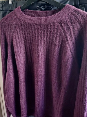 Pull & Bear knitted sweater large oversize like new, burgundy