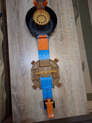 Hot Wheels Monster Trucks Stuntfire play set