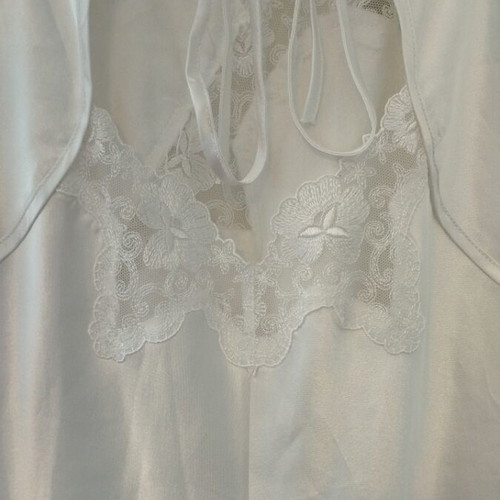 Nightgown white small like new with lace details