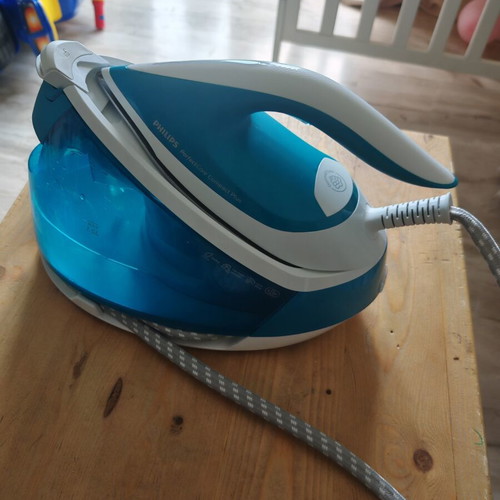 Philips iron with base used
