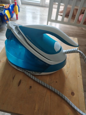 Philips iron with base used