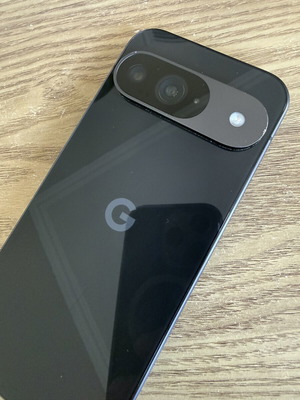 Google Pixel 9 128GB smartphone, black
