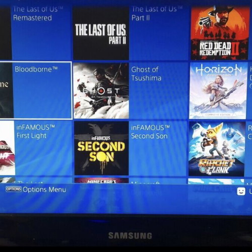 PlayStation 4 1TB like new with 20+ games and Gamebato access