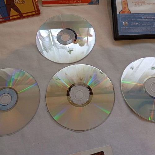 Children's DVD pack like new, including Jules Verne and Nounou Kid