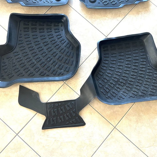 Skoda Octavia 5 floor mats new, rubber odorless