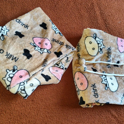 Lutrin pajamas set used size Large beige