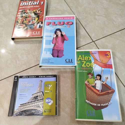 Old cassettes and CDs from French language books