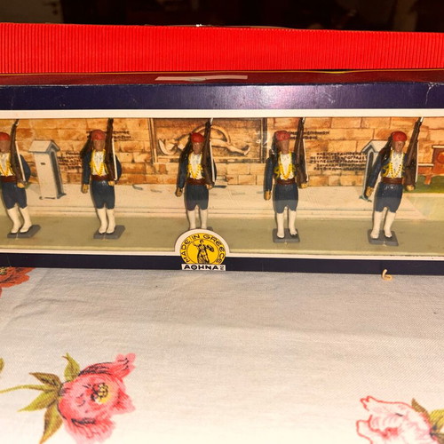 Athens Soldier Toy like new, Philolaou box with Cretans from 80s