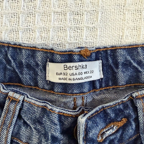 Bershka jeans size 32 extra small like new