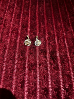 Earrings with small diamonds like new