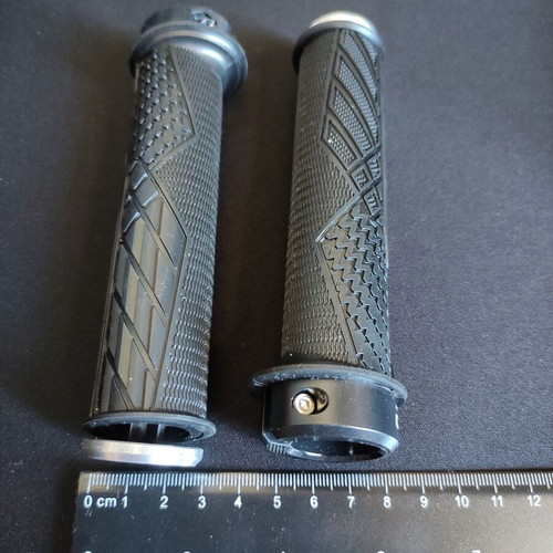 MTB Gustavo Bicycle Handlebar Grips new in packaging