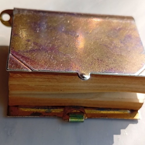 Miniature Bible used, 3.5/3 cm with natural mother-of-pearl