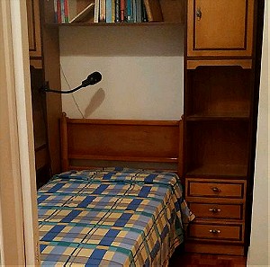 Κρεβάτι μονό με στρώμα και βιβλιοθήκη