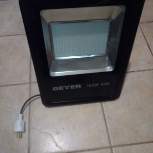 Floodlight 150W like new for indoor and outdoor lighting