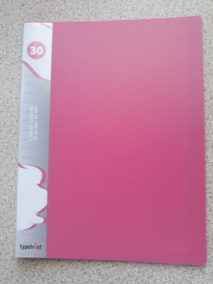 Folder with 30 sleeves used, lightly used