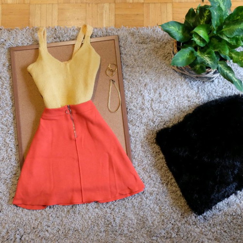 Orange skirt with zipper like new