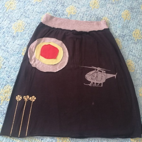 Heel skirt size M used, black with small print