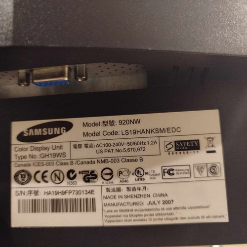 Samsung SyncMaster 920 nw 19" monitor like new