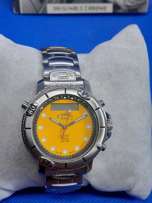 Camel Trophy wristwatch like new, orange and silver