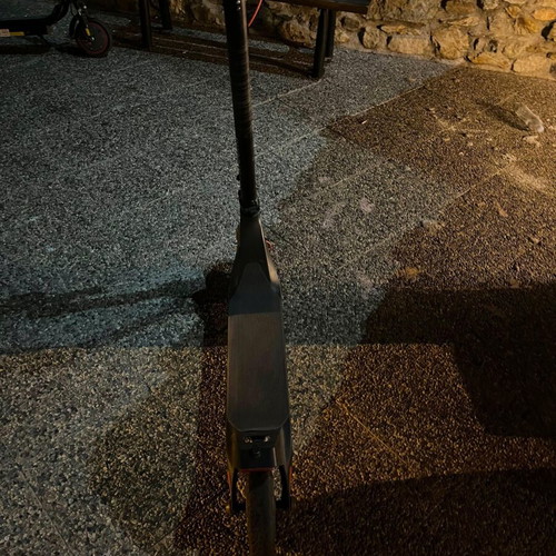 Electric scooter with bearing and brake cable issues