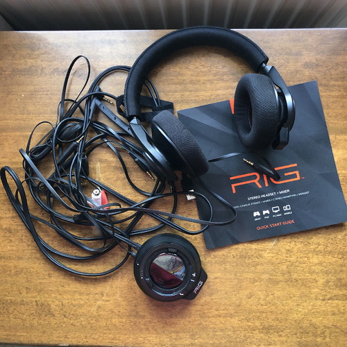 RIG headphones for PS4, PC and all gaming consoles like new