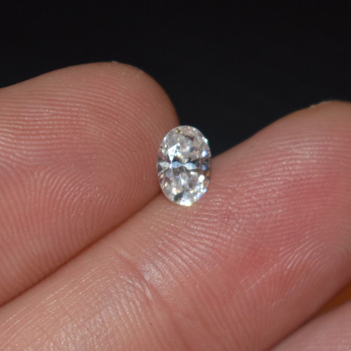Moissanite 1.00 carat lab certified new