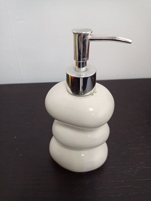 Dispenser liquid soap container used BTP