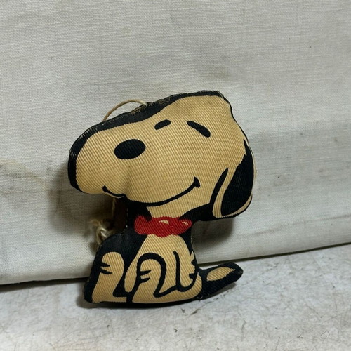 Vintage Snoopy fabric plush used, Peanuts mini decorative toy