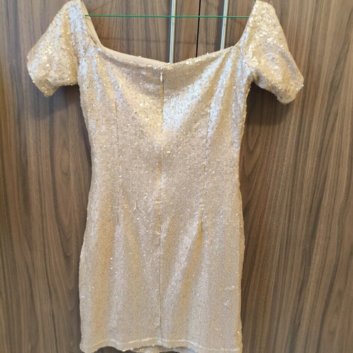 Dress with sequins like new, size S, gold color