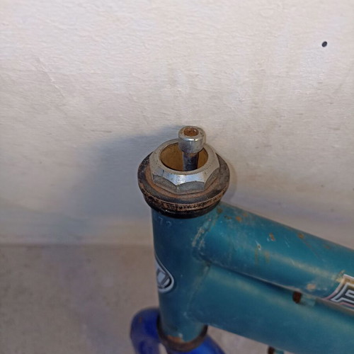 26-Inch Bicycle Frame used, green with minor rust
