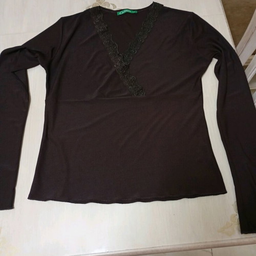 Women's elastic blouse with lace brown like new